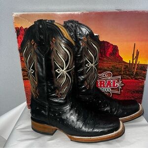 Corral Black and Brown Cowboy Boots